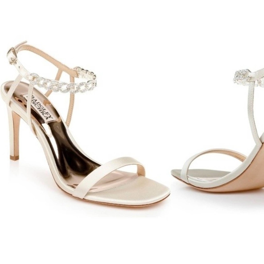 NWB Badgley Mischka Collection Kai Ankle Strap Sandal Size 8.5